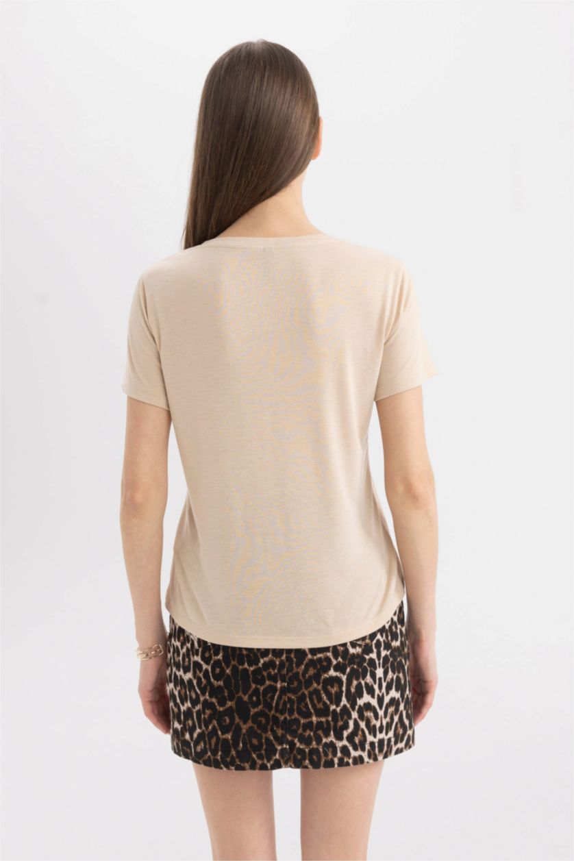 نساء بيج تيشيرت قصة عادية بياخة V