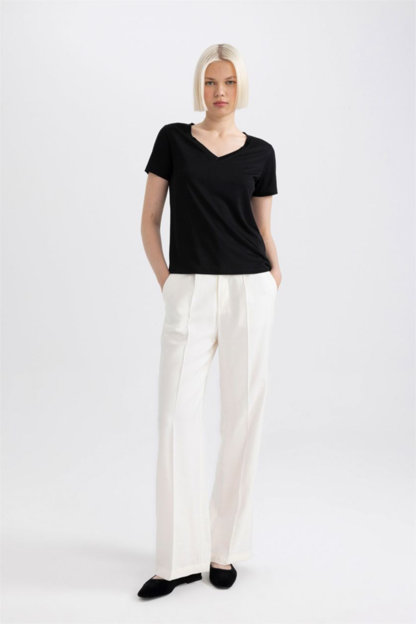 FEMME Noir T-Shirt coupe régulière à Manches Courtes à Col en V