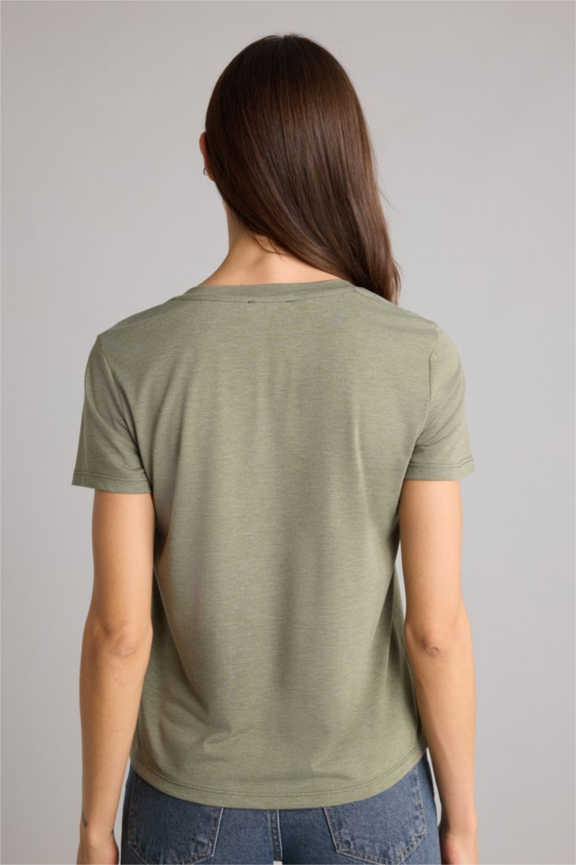 Женщины Зеленый Базовая однотонная футболка Regular Fit с V-образным вырезом и коротким рукавом