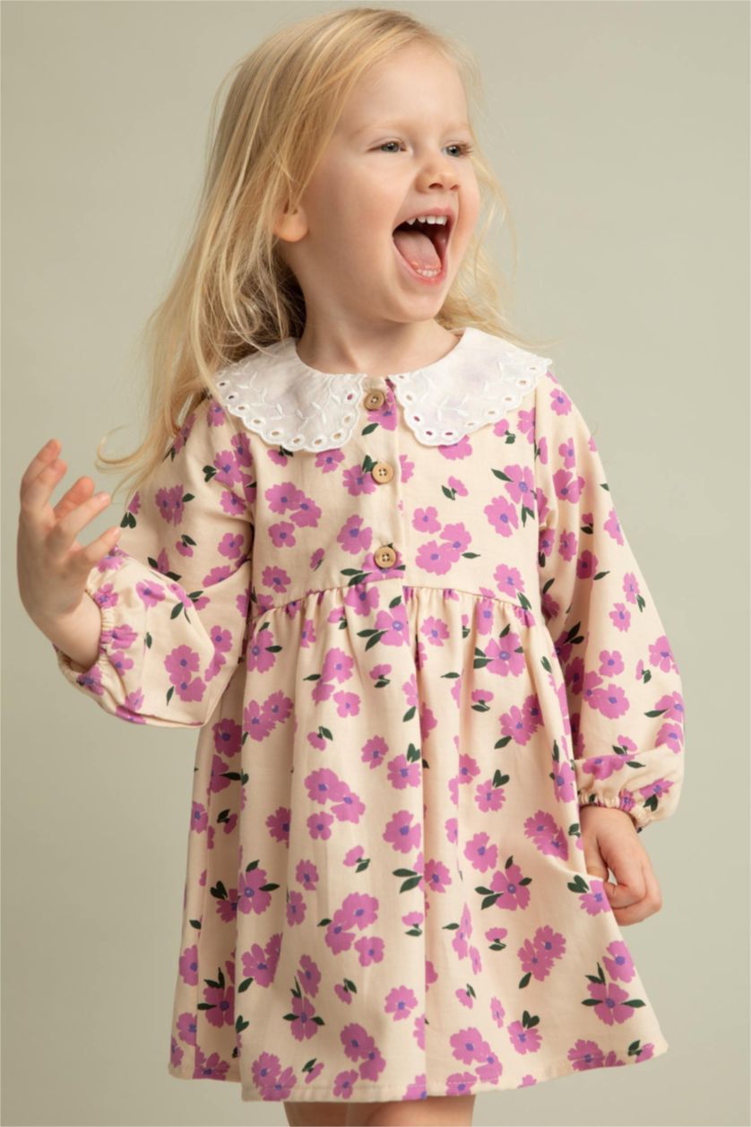 BÉBÉ FILLE Beige Robe en coton à manches longues et à col large pour bébé fille