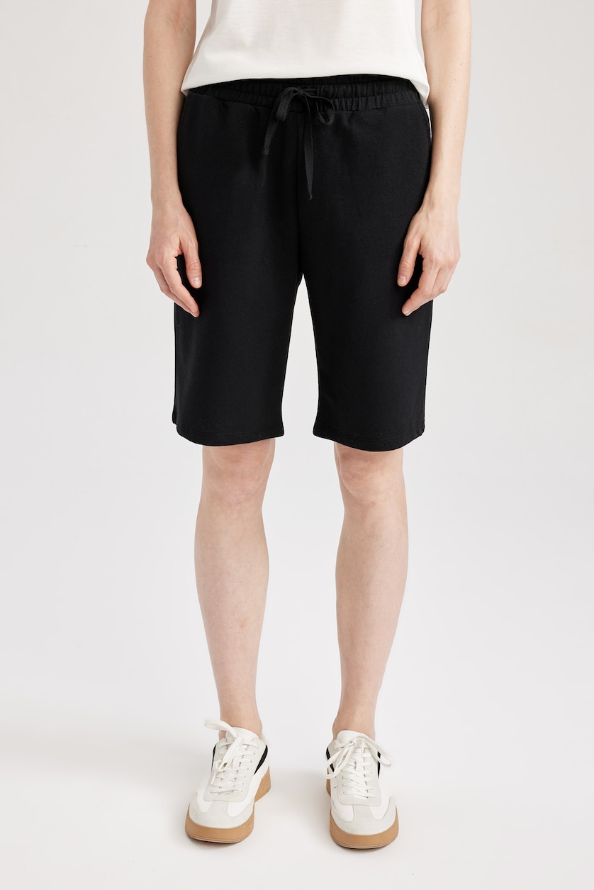 Kadın Siyah Regular Fıt İnce Sweatshirt Kumaşı Bermuda