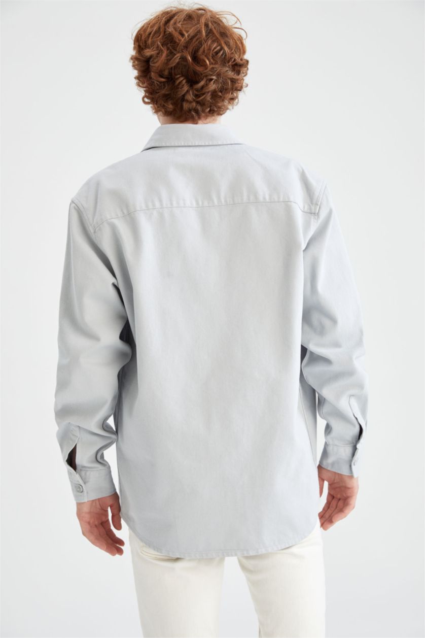 رجال رمادي فاتح قميص ريلاكس فيت بجيب مزدوج طويل الأكمام