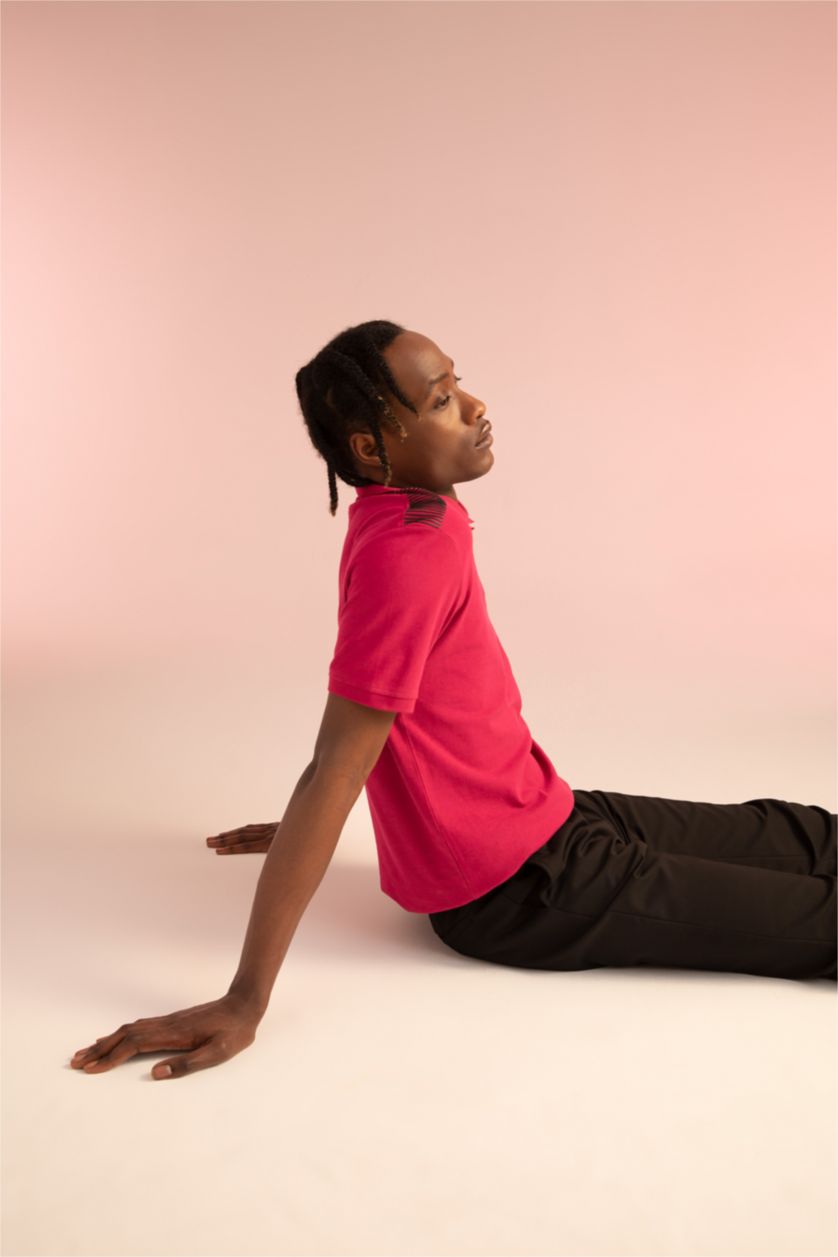 Мужчины Фуксия Футболка поло приталенного кроя с принтом на плечах из 100% хлопка