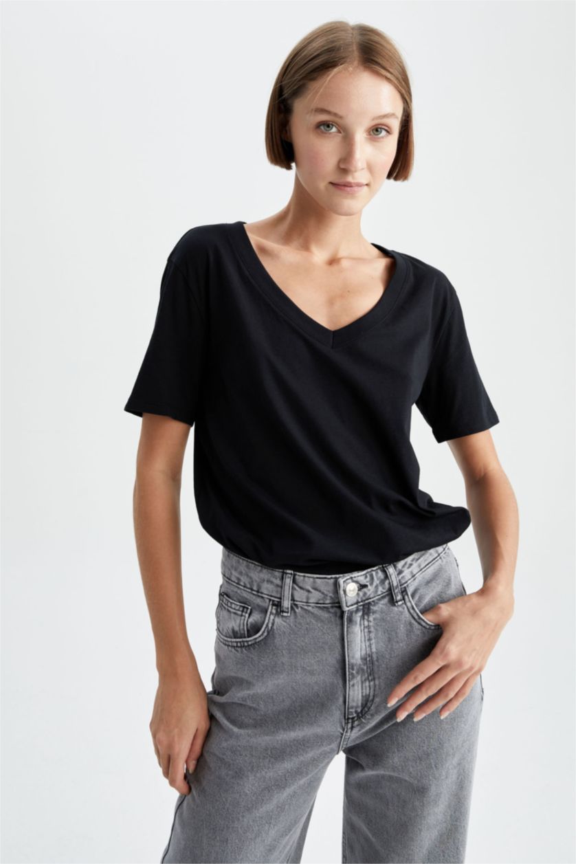 Kadın Siyah Regular Fıt Penye Kısa Kollu Tişört