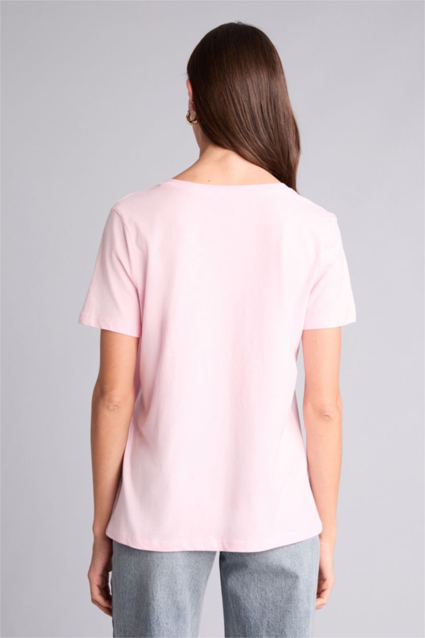 Kadın Pembe Regular Fıt V Yaka Basıc Düz Penye Kısa Kollu Tişört