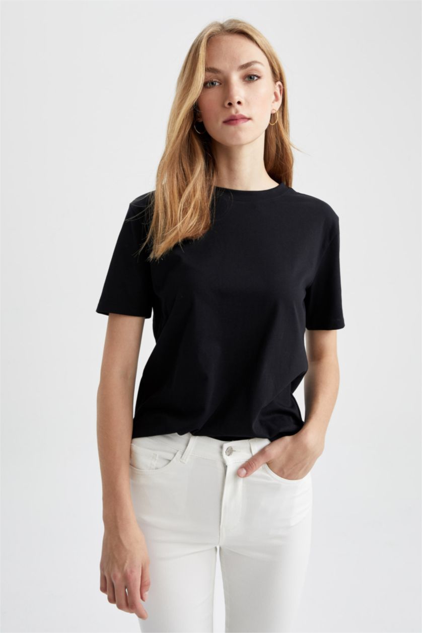 Woman Siyah Regular Fit Crew Neck Short Sleeve T-Shirt