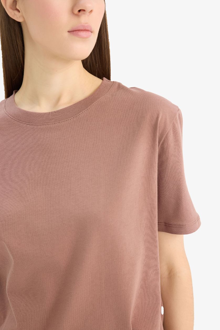 نساء بني تيشيرت سادة بيزك قصة عادية بياخة مستديرة