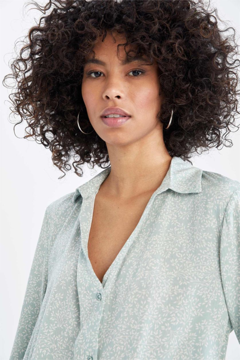 FEMME Turquoise Chemisier à manches longues en tissu froissé à motifs et col en V