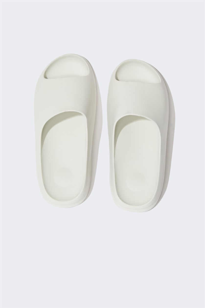 Erkek Kırık Beyaz Erkek Eva Terlik