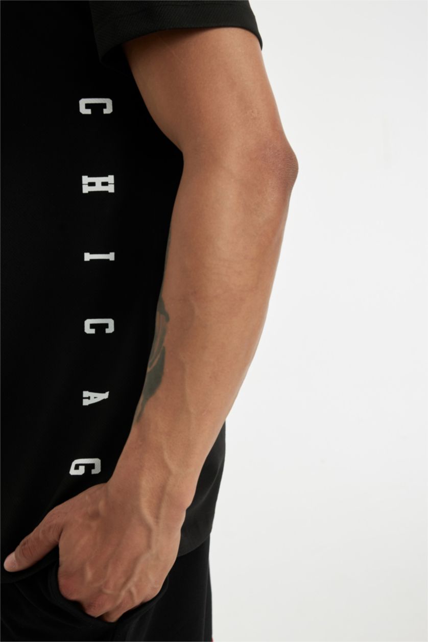 MAN Black DeFactoFit NBA Chicago Bulls Standard Fit Heavy Fabric T-Shirt