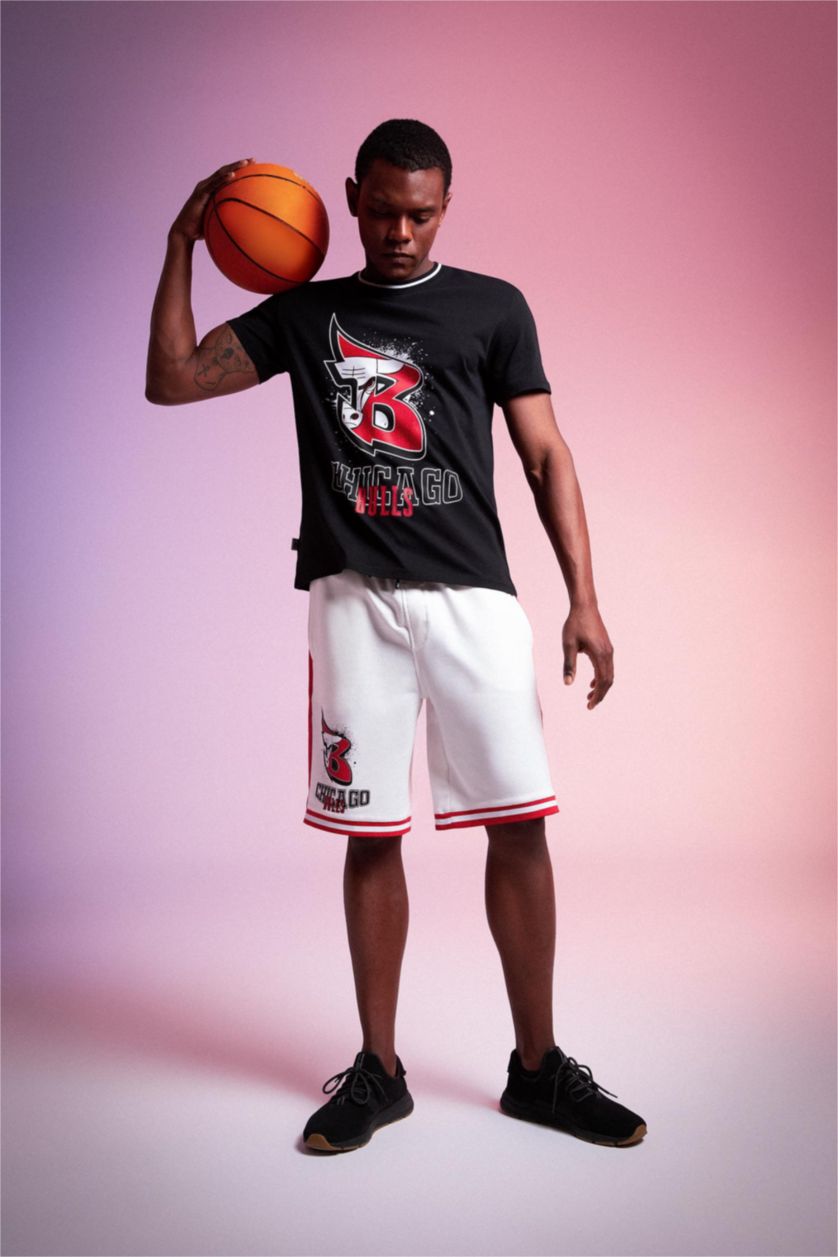 HOMME Noir Defacto Fit NBA Chicago Bulls T-shirt à col ras du cou coupe régulière sous licence