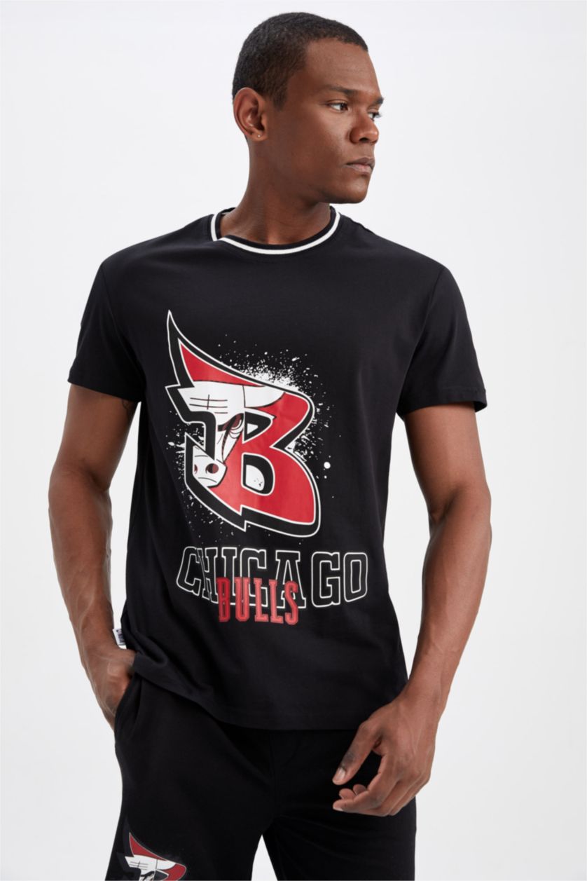 HOMME Noir Defacto Fit NBA Chicago Bulls T-shirt à col ras du cou coupe régulière sous licence