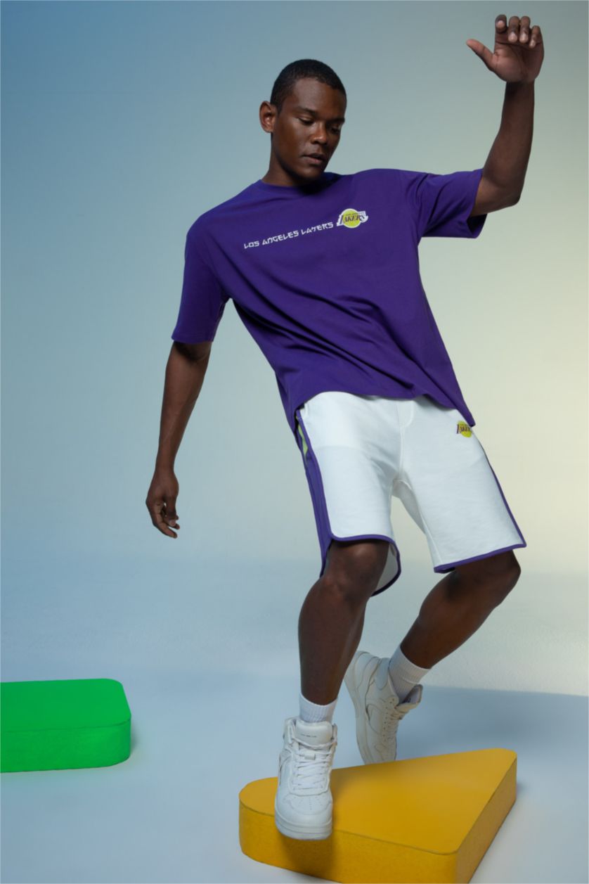 HOMME Violet Defacto Fit NBA Los Angeles Lakers T-shirt à col rond sous licence