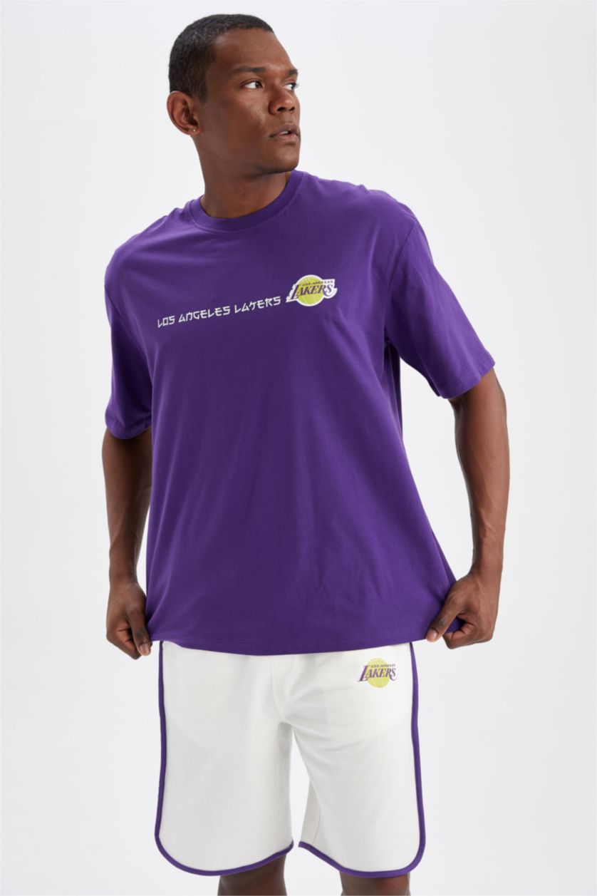 HOMME Violet Defacto Fit NBA Los Angeles Lakers T-shirt à col rond sous licence