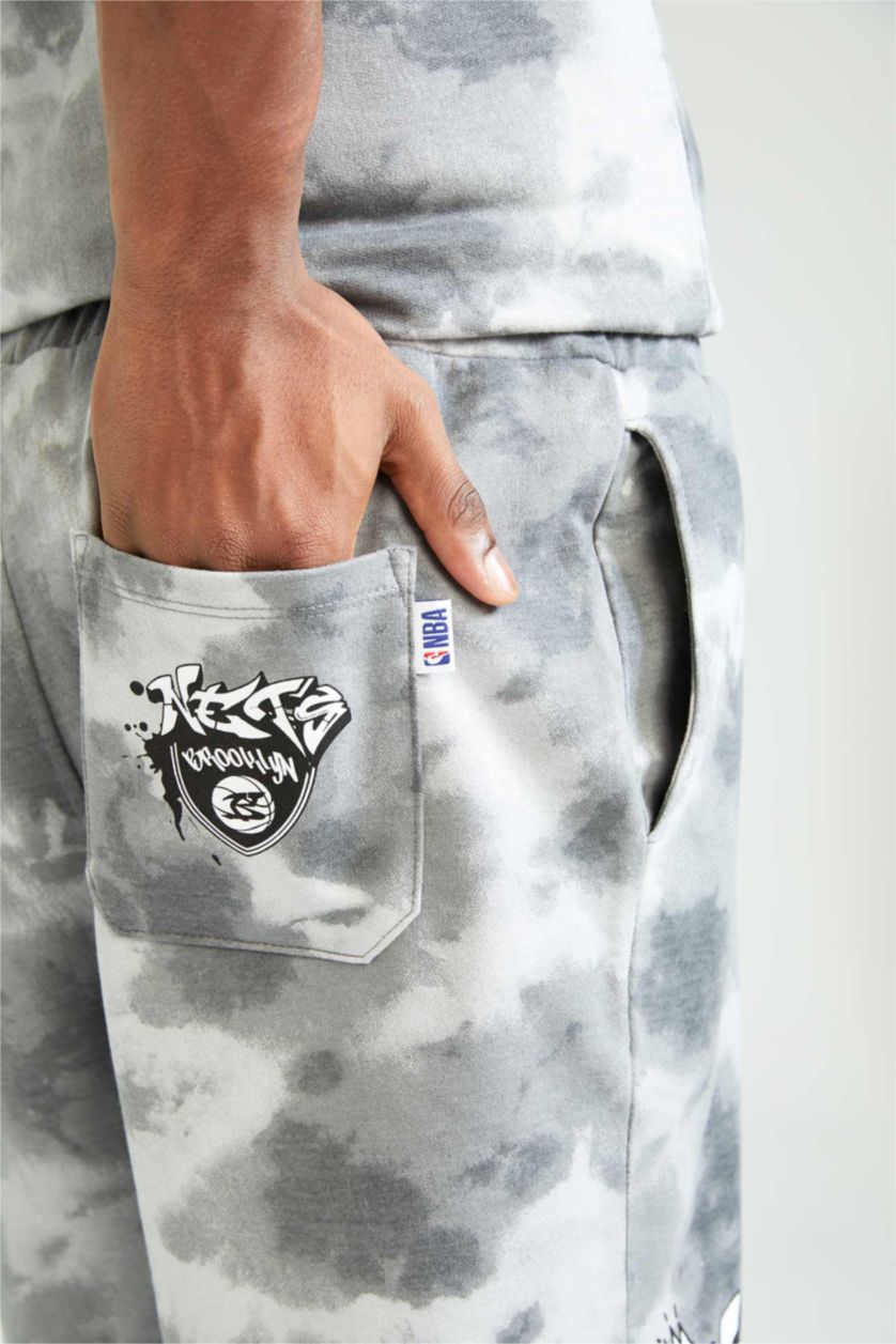 MAN Light Grey Defacto Fit NBA Brooklyn Nets Licensed Thin Fabric Shorts