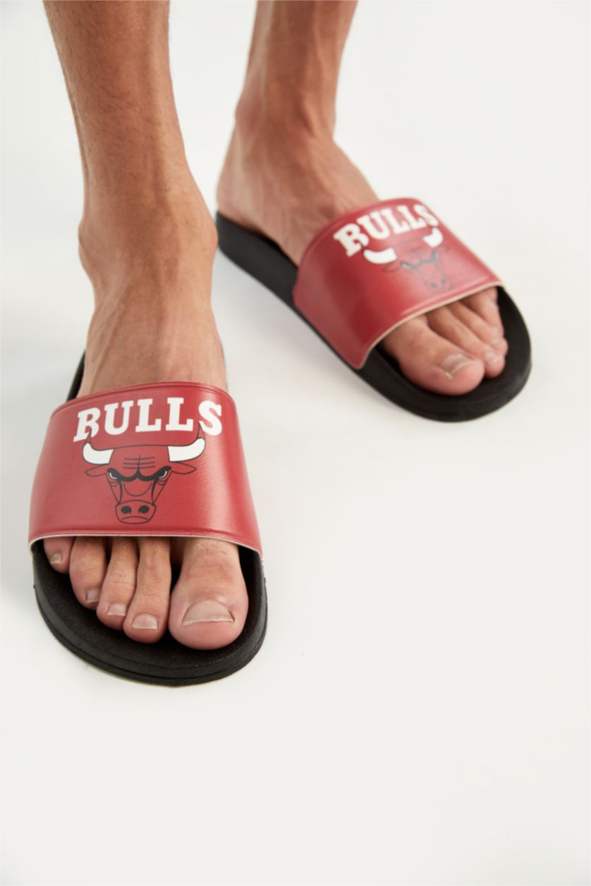 MAN Black Man Chicago Bulls Licensed Flat Sole Slipper
