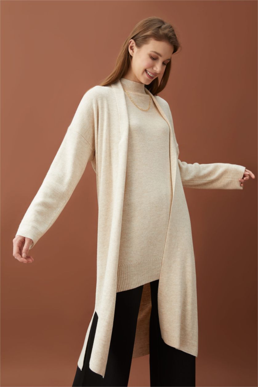 FEMME Beige Cardigan