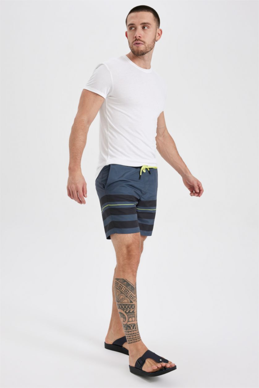 HOMME Anthracite Short De Bain Tissé Coupe Régulière Graphique Courte Longueur