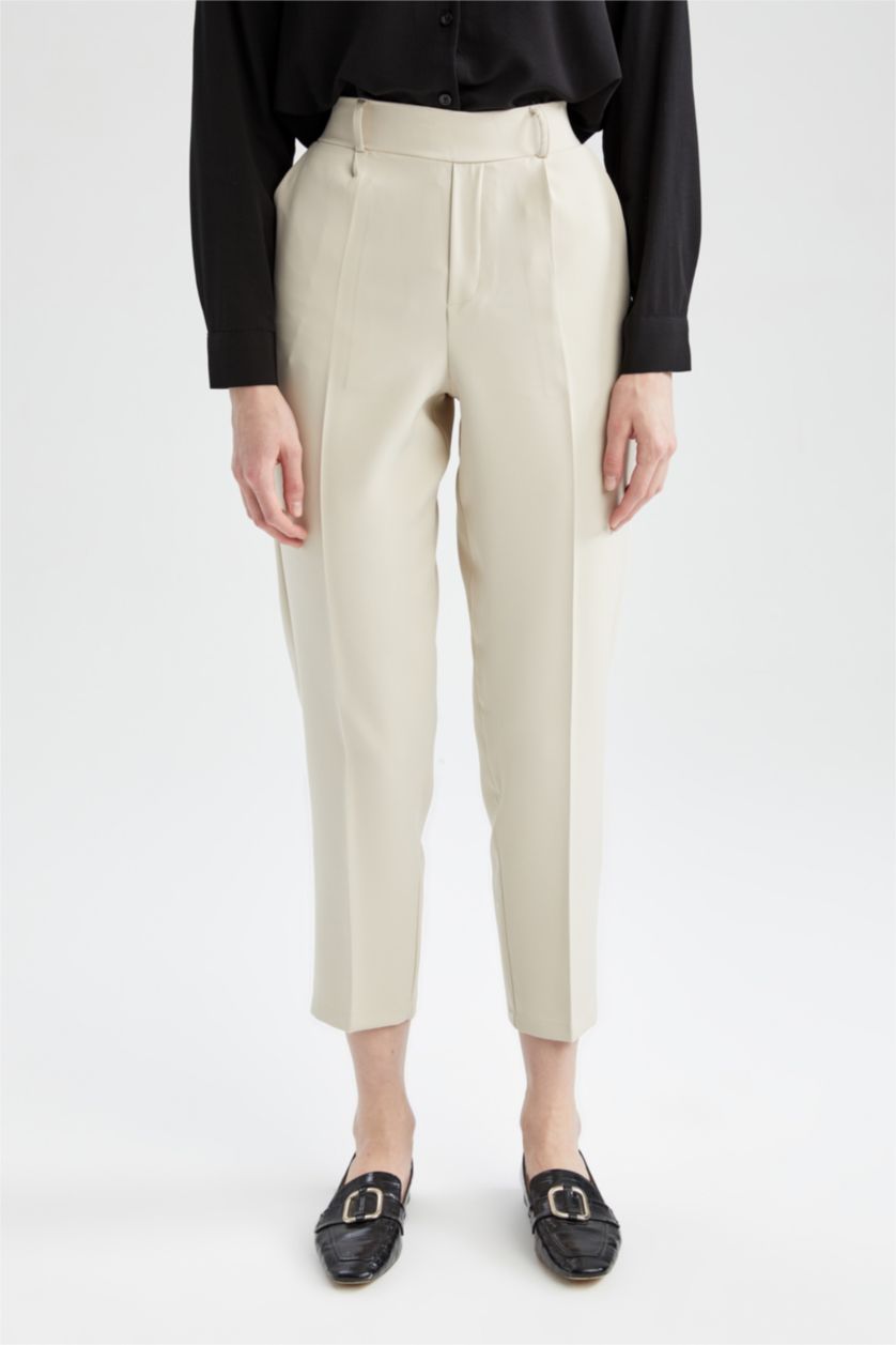 FEMME Beige Pantalon Long Coupe Carotte