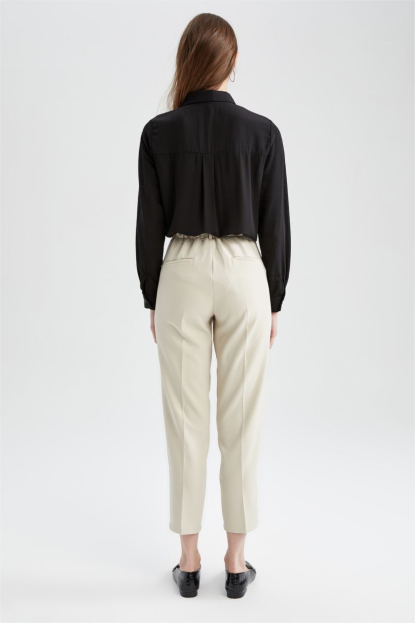 FEMME Beige Pantalon Long Coupe Carotte