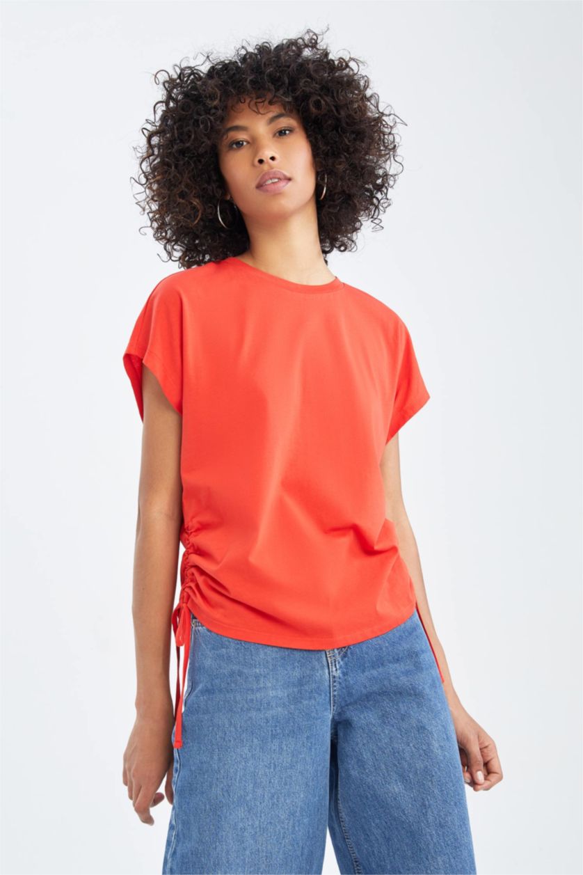 Kadın Kırmızı Regular Fıt Pamuklu Kısa Kollu Tişört