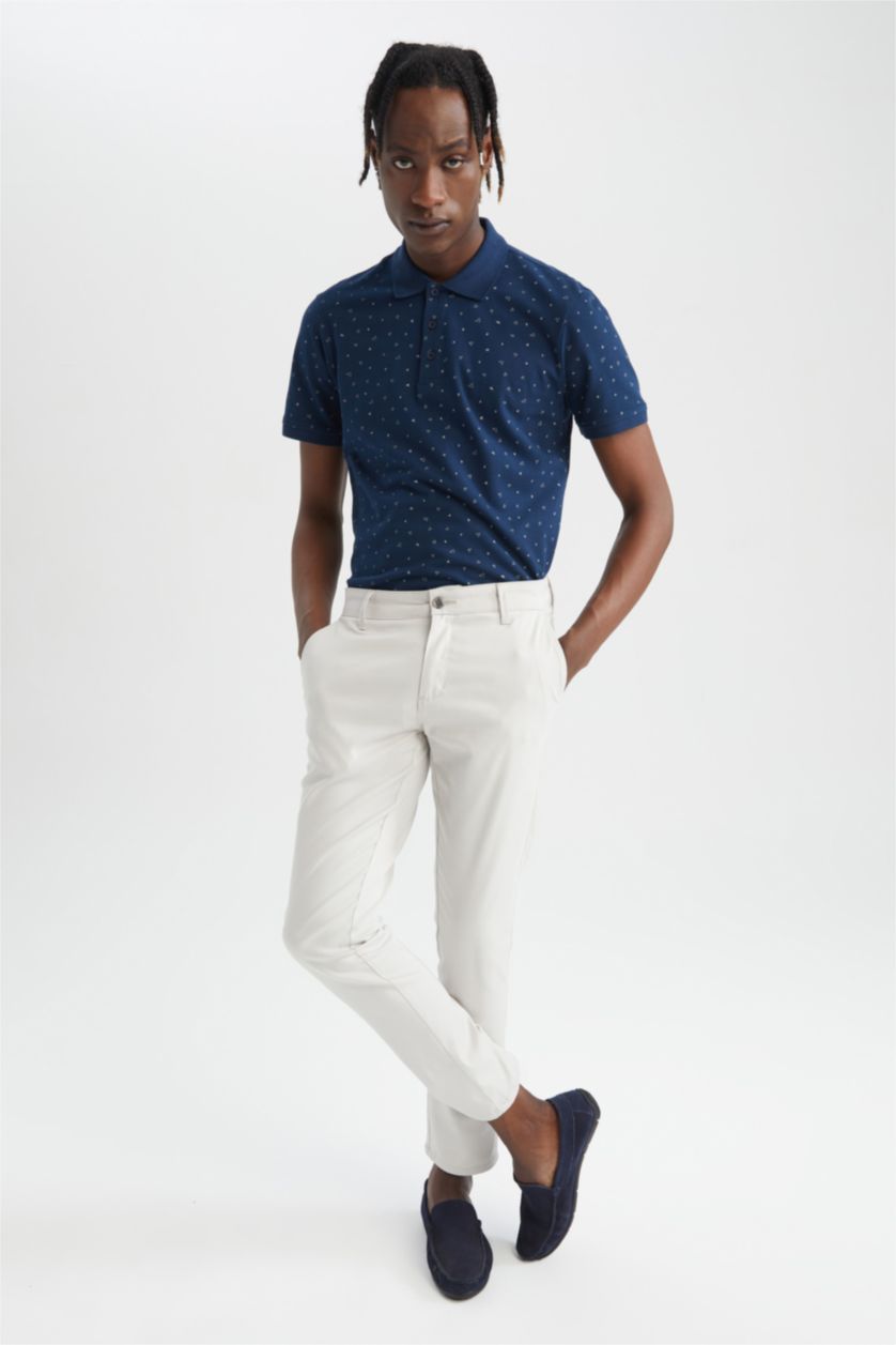 رجال نيلي تيشيرت بأكمام قصيرة ورقبة بولو بقصة عادية