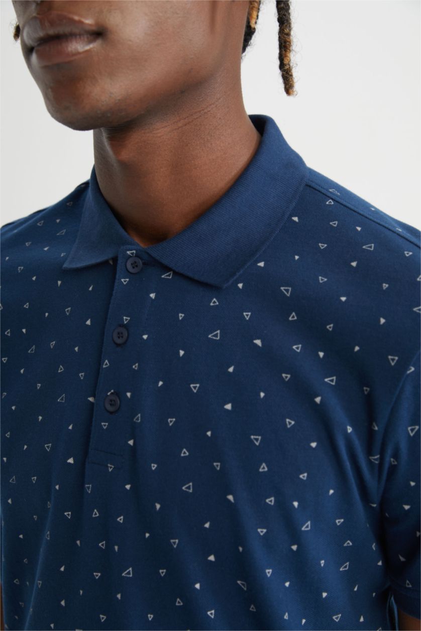 رجال نيلي تيشيرت بأكمام قصيرة ورقبة بولو بقصة عادية