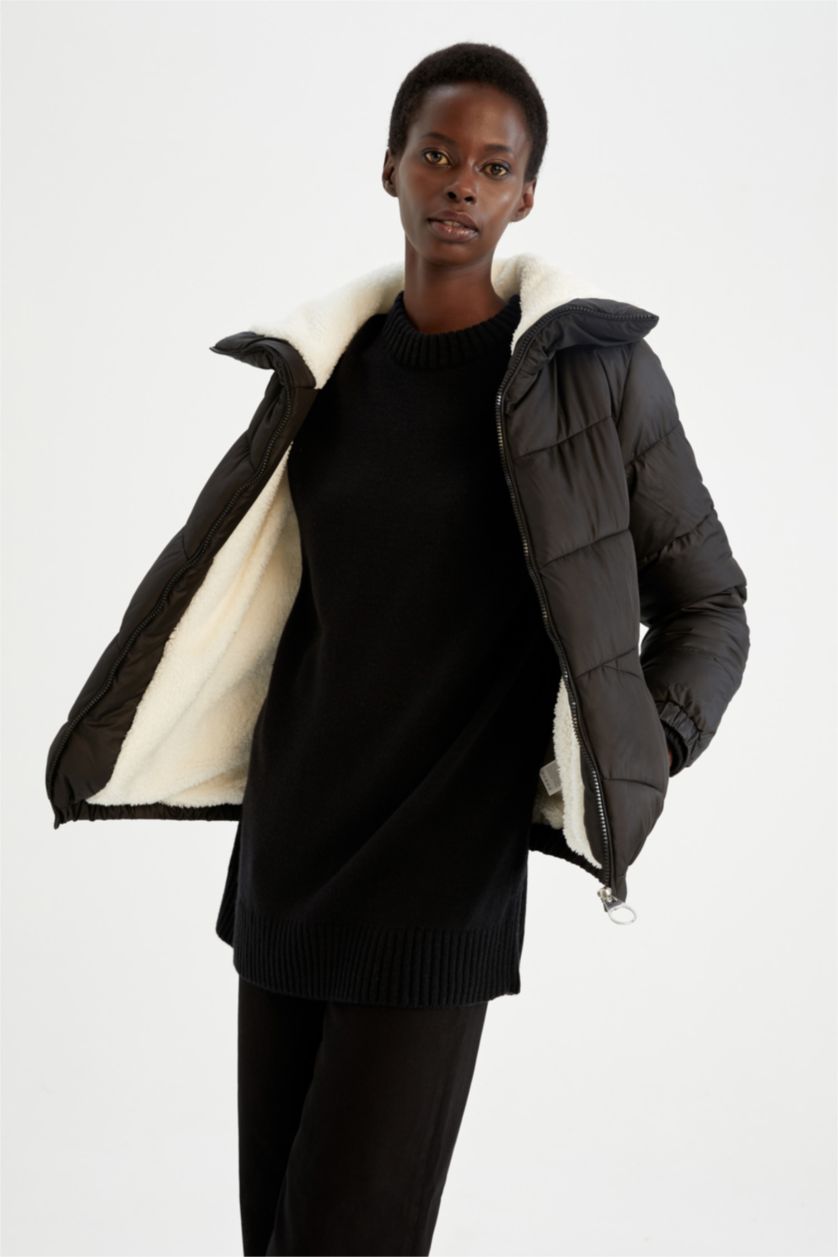 Kadın Siyah Isı Yalıtımlı Su Geçirmez Relax Fit Mont