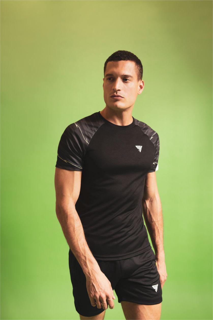 Erkek Siyah Slım Fıt Kısa Kollu Tişört