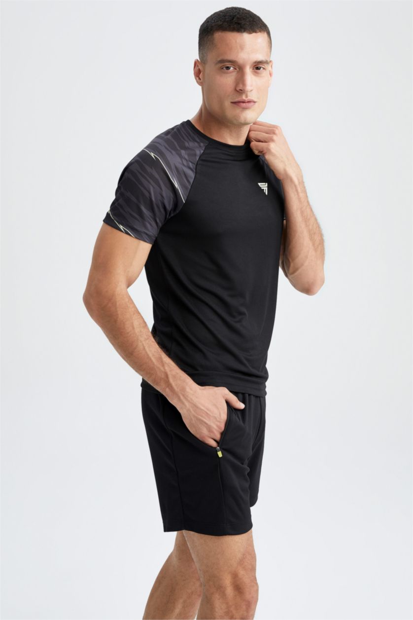 Erkek Siyah Slım Fıt Kısa Kollu Tişört