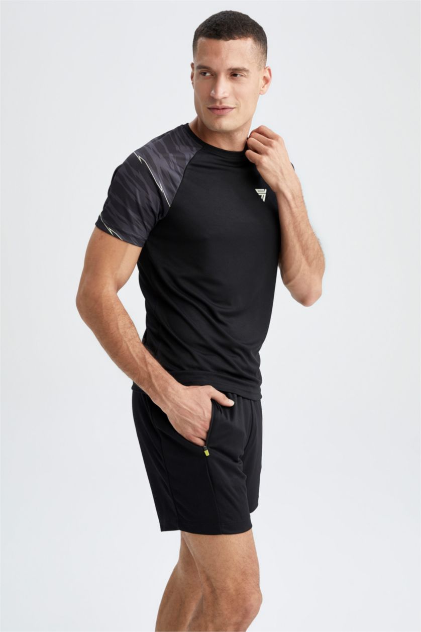 Erkek Siyah Slım Fıt Kısa Kollu Tişört