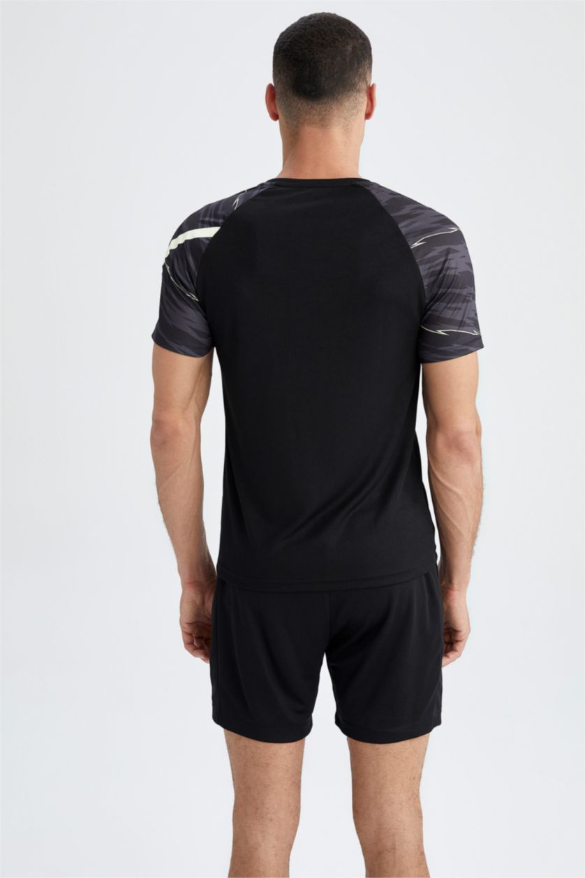 Erkek Siyah Slım Fıt Kısa Kollu Tişört