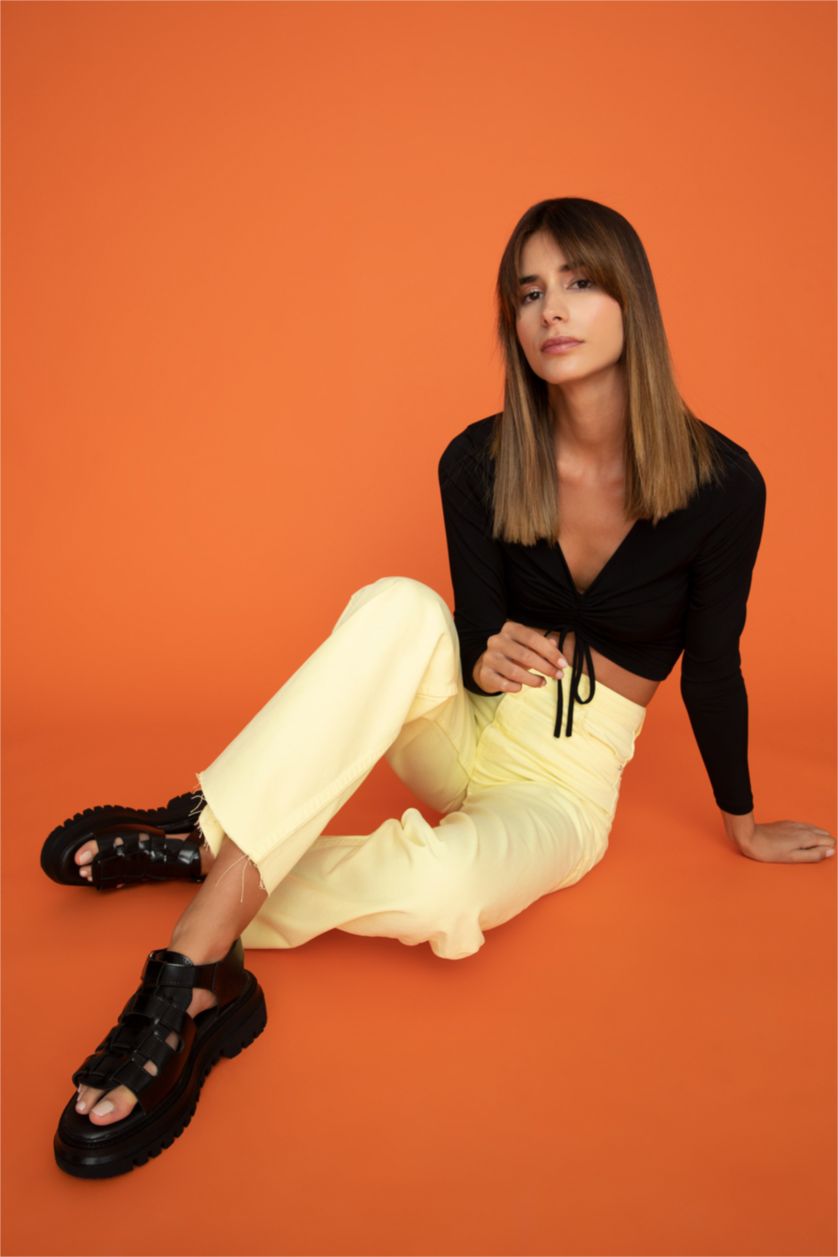 Kadın Siyah Kadın Bağcıklı Kalın Taban Suni Deri Sandalet