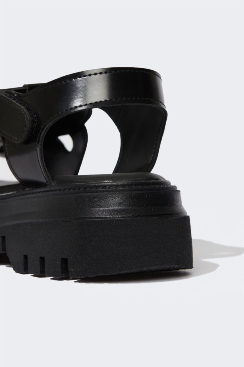 Kadın Siyah Kadın Bağcıklı Kalın Taban Suni Deri Sandalet