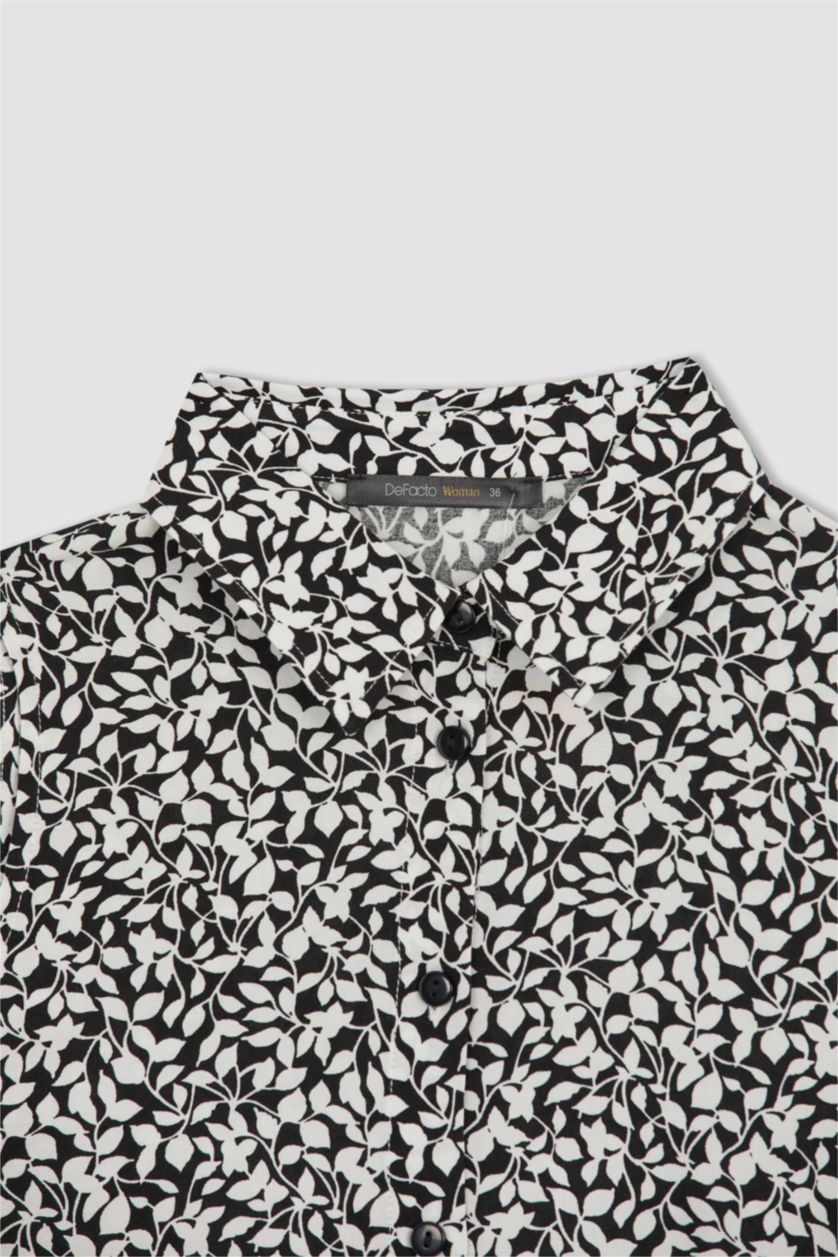 FEMME Noir Mini robe fleurie à manches courtes et col chemise