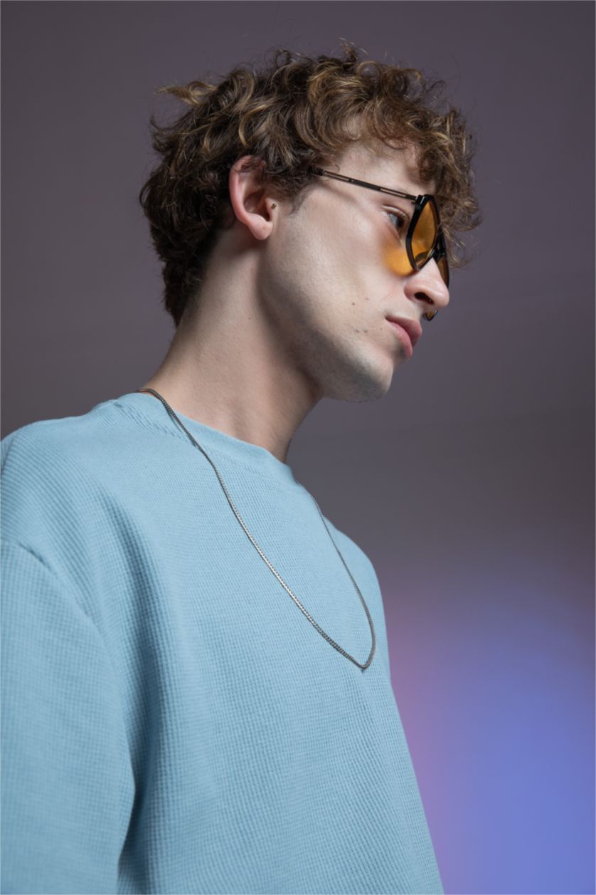 رجالي أزرق فاتح تي شيرت كومفورت فيت بيزيك بأكمام قصيرة وياقة دائرية