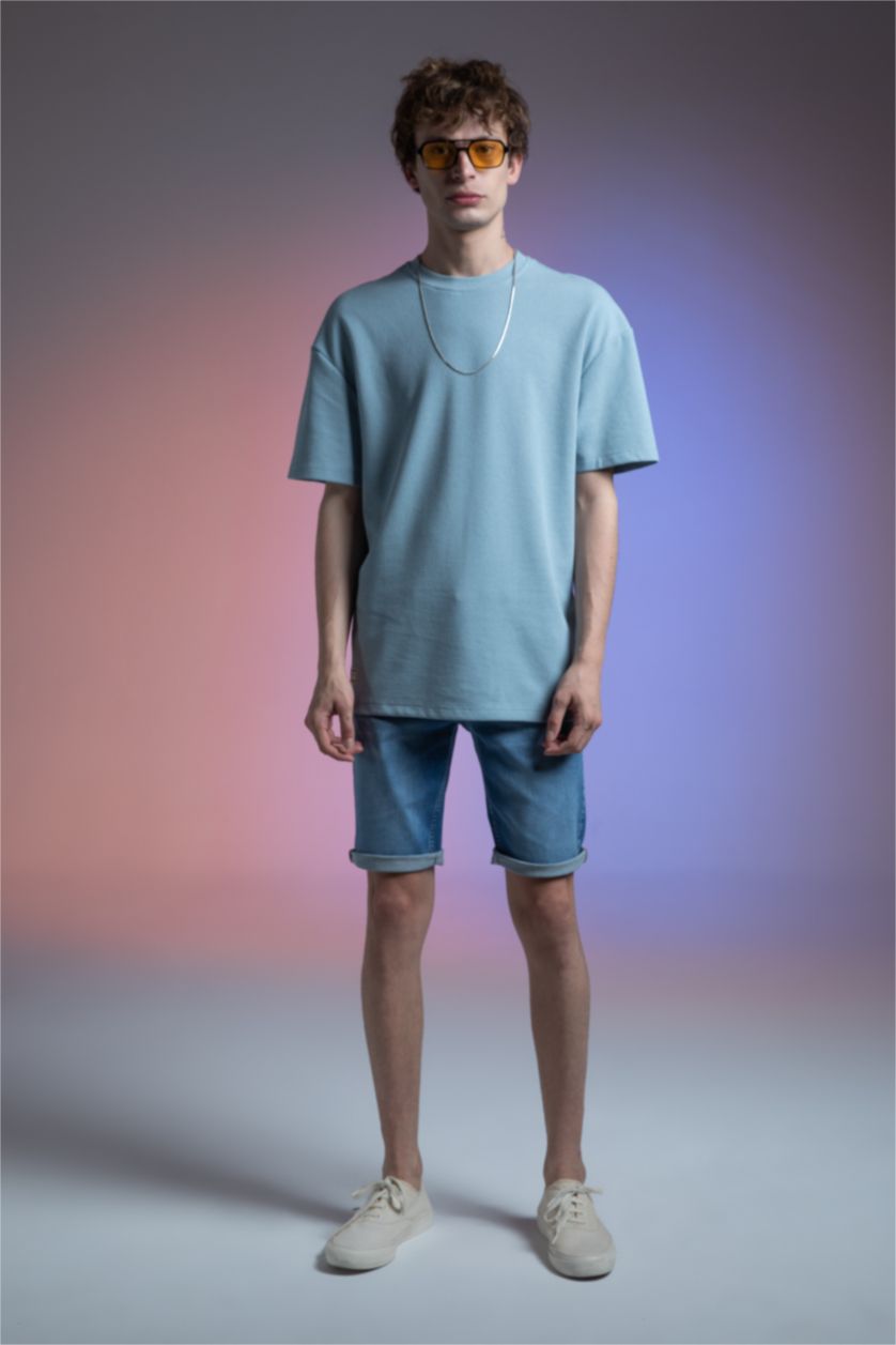 رجالي أزرق فاتح تي شيرت كومفورت فيت بيزيك بأكمام قصيرة وياقة دائرية