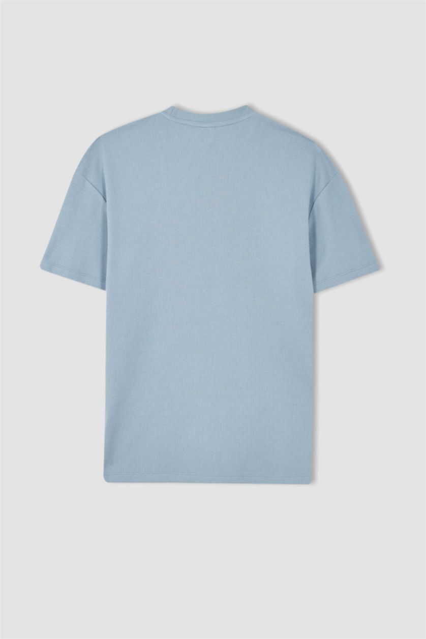 رجالي أزرق فاتح تي شيرت كومفورت فيت بيزيك بأكمام قصيرة وياقة دائرية