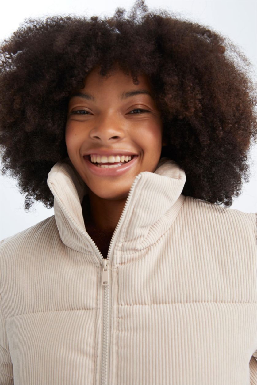 Kadın Ekru Relax Fit Fitilli Kadife Puffer Şişme Mont