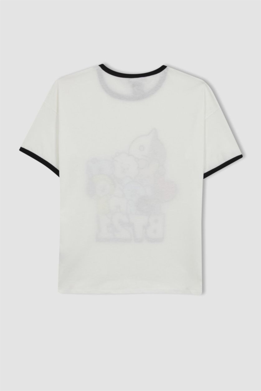 نساء اوف وايت تي شيرت بقصة عادية بياقة دائرية من BT21