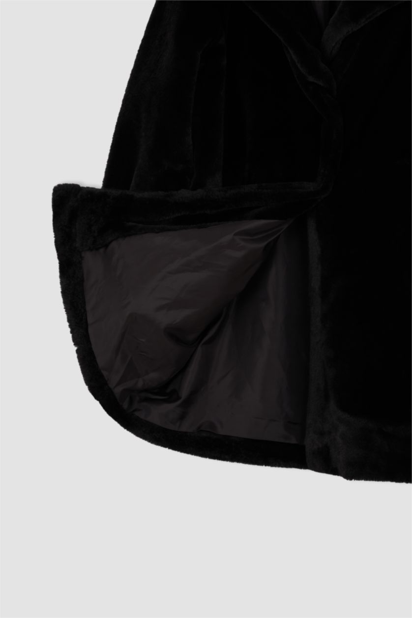 Kadın Siyah Relax Fit Kruvaze Yaka Basic Düz Suni Kürk Mont