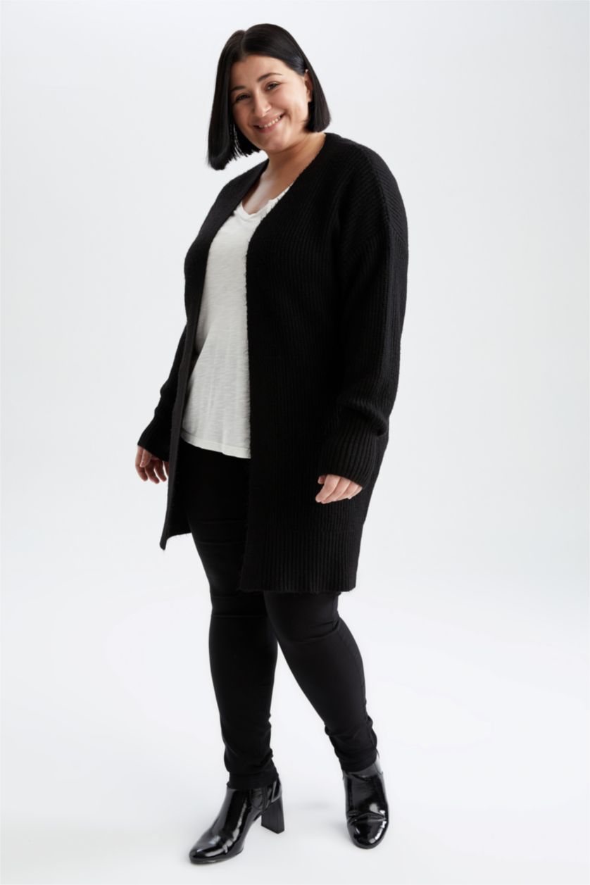 FEMME Noir Cardigan boutonné en maille à col en V coupe classique DF Plus