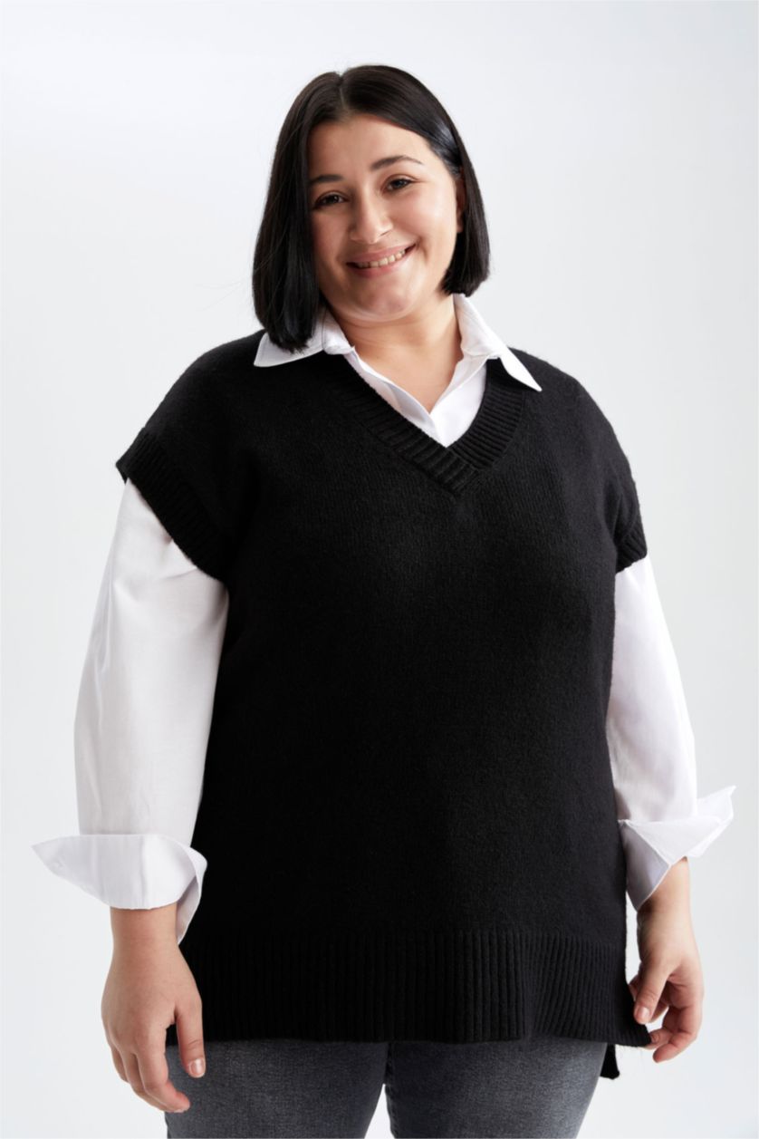 WOMAN Black DF Plus Plus Size Regular Fit V Neck Knitwear Sweater