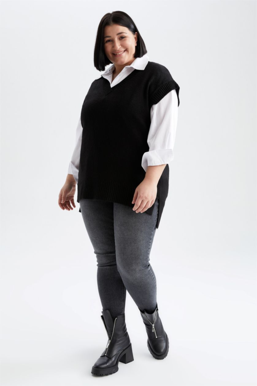 WOMAN Black DF Plus Plus Size Regular Fit V Neck Knitwear Sweater