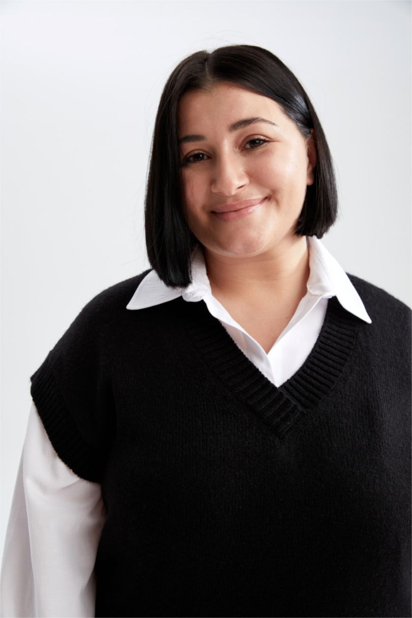 WOMAN Black DF Plus Plus Size Regular Fit V Neck Knitwear Sweater