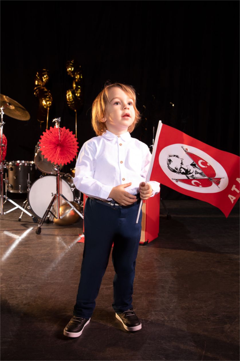 BÉBÉ GARÇON Bleu Foncé Pantalon La Gabardıne Coupe Régulière Basique Journée des enfants