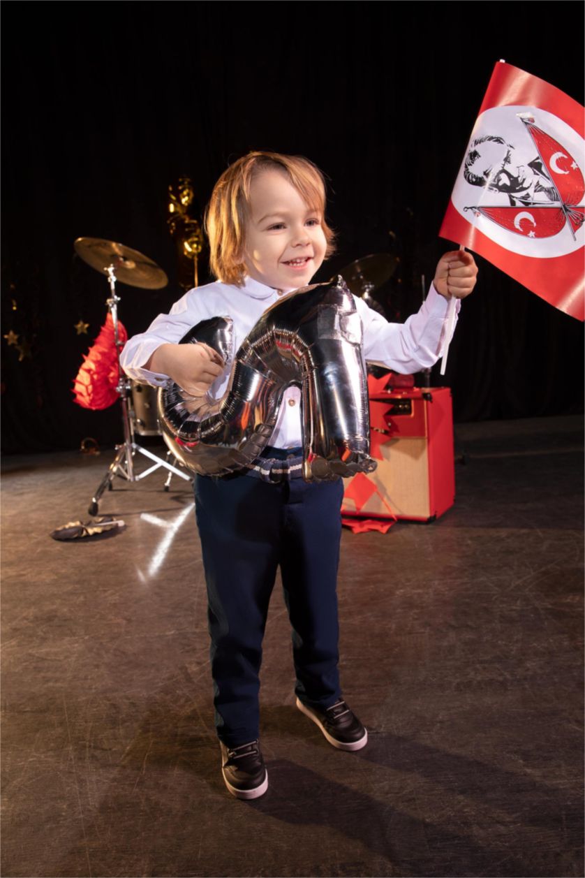 BÉBÉ GARÇON Bleu Foncé Pantalon La Gabardıne Coupe Régulière Basique Journée des enfants