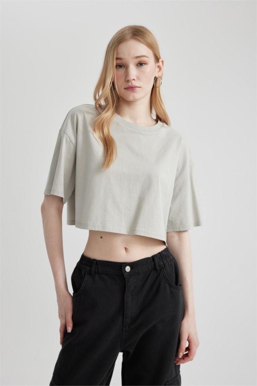 Woman Light Grey Loose Fit Short Sleeve T-Shirt