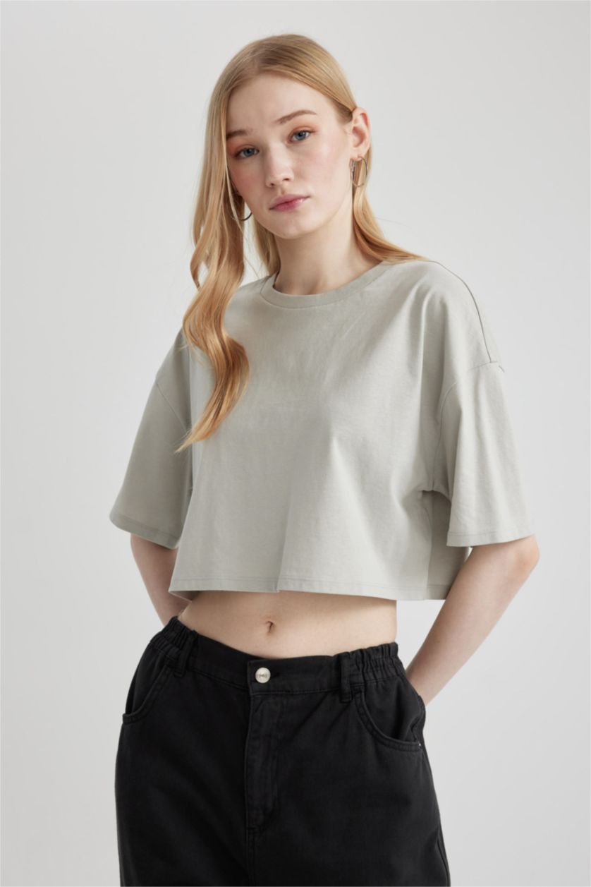 Woman Light Grey Loose Fit Short Sleeve T-Shirt