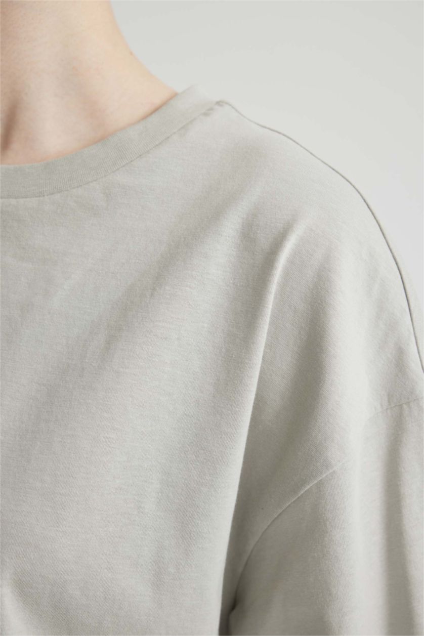 Woman Light Grey Loose Fit Short Sleeve T-Shirt